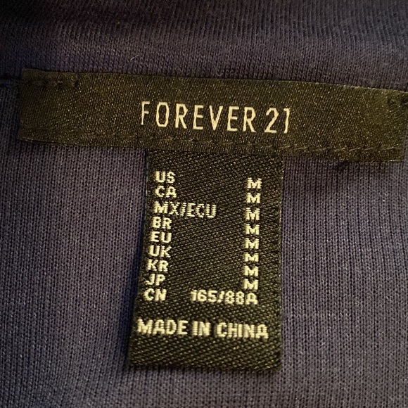 Forever 21 pullover - Picture 3 of 3